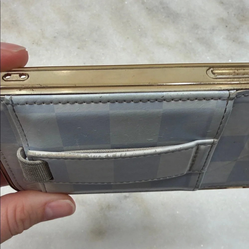 iPhone 14 walli case